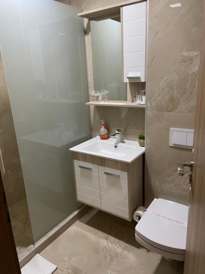 Hotel New Milenium Lukavac Екстериор снимка