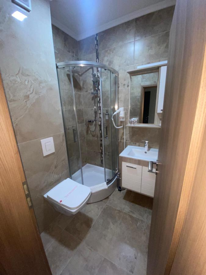 Hotel New Milenium Lukavac Екстериор снимка