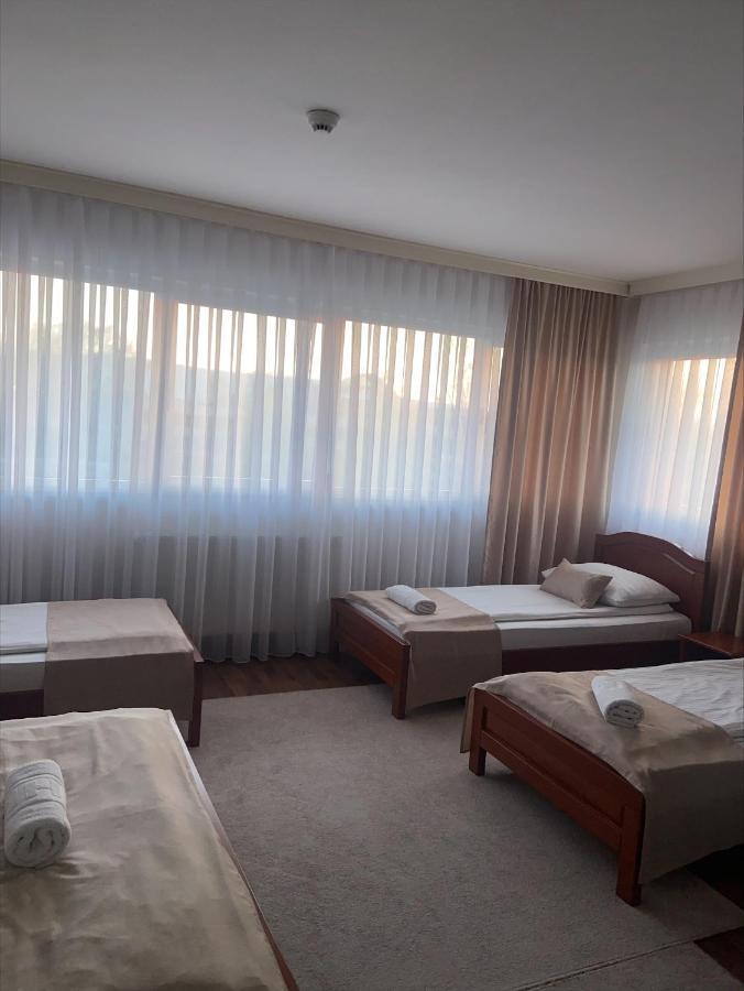 Hotel New Milenium Lukavac Екстериор снимка