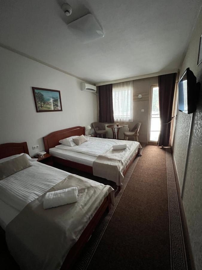 Hotel New Milenium Lukavac Екстериор снимка