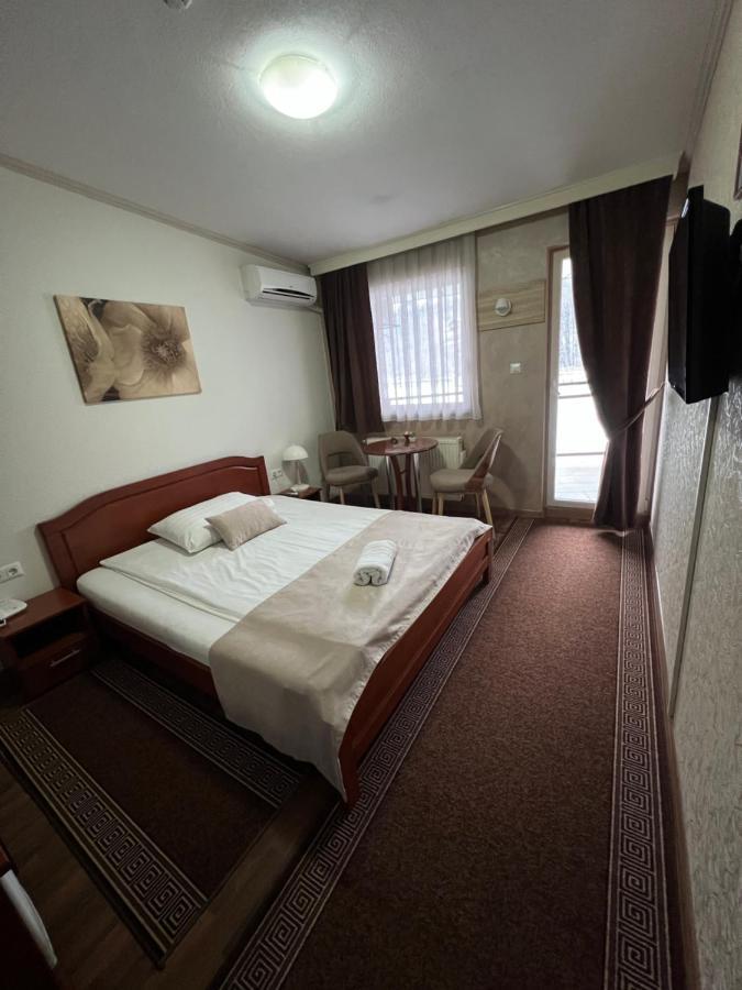 Hotel New Milenium Lukavac Екстериор снимка