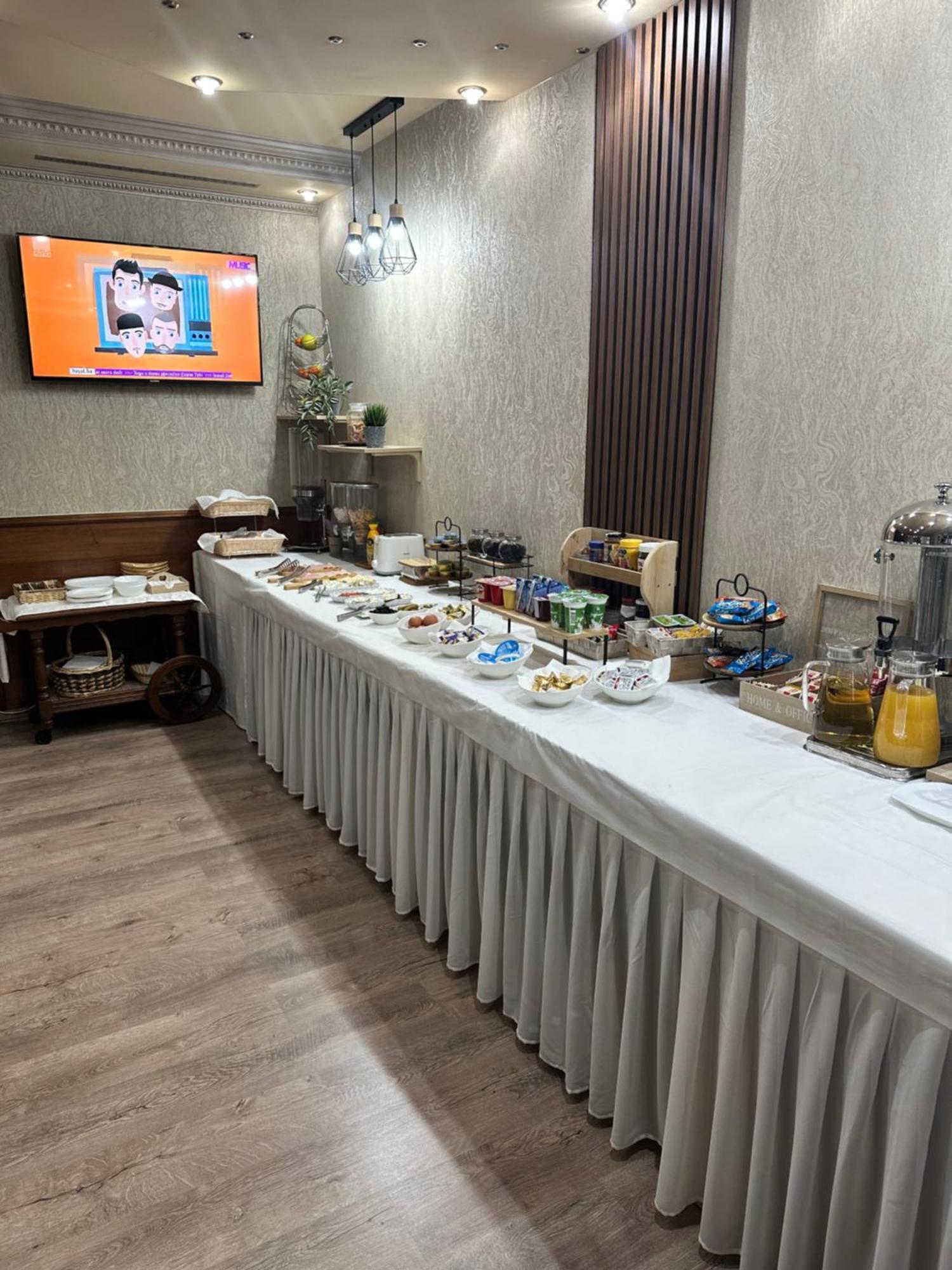 Hotel New Milenium Lukavac Екстериор снимка