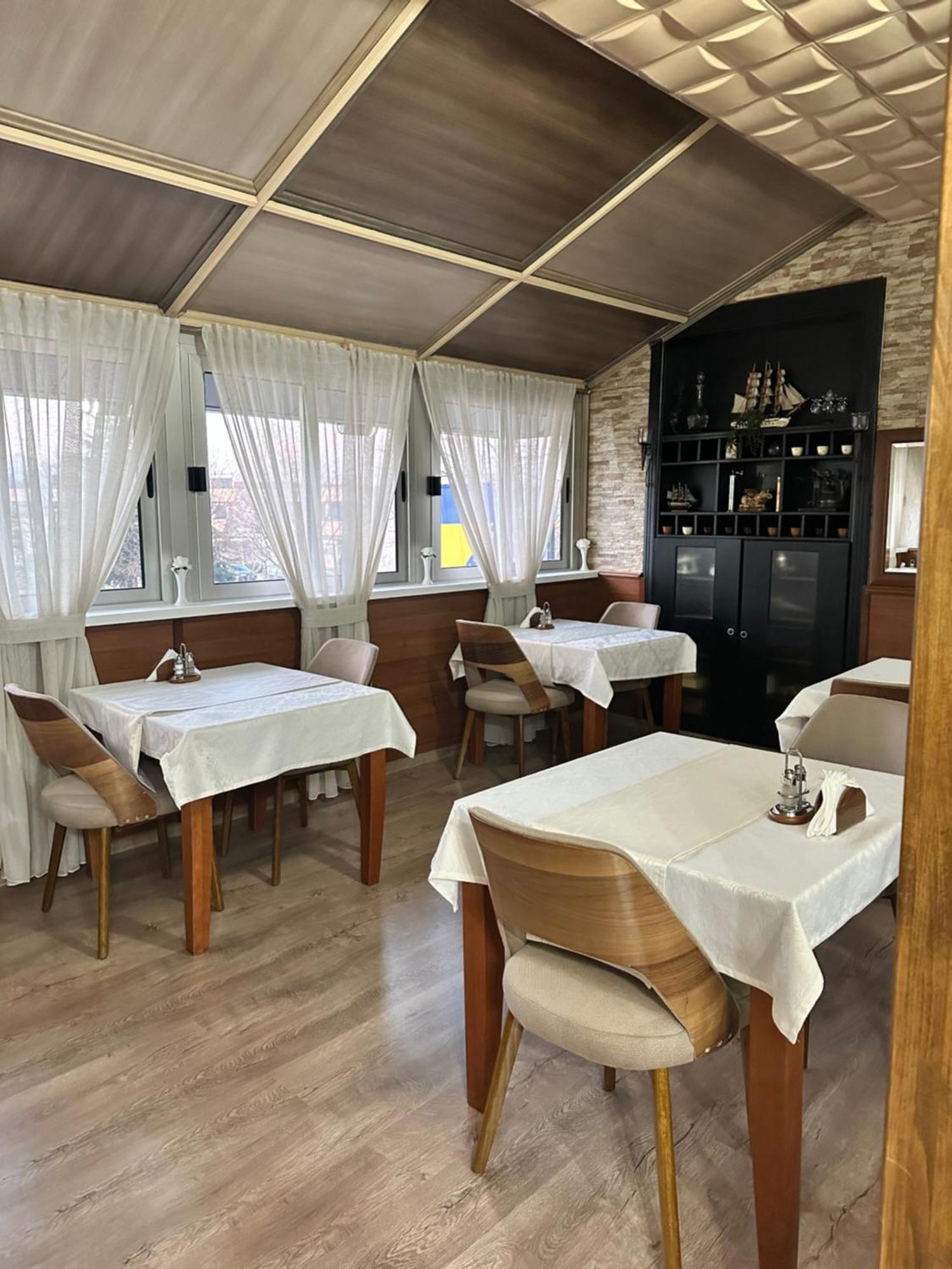 Hotel New Milenium Lukavac Екстериор снимка