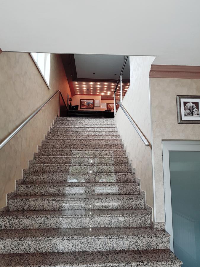 Hotel New Milenium Lukavac Екстериор снимка