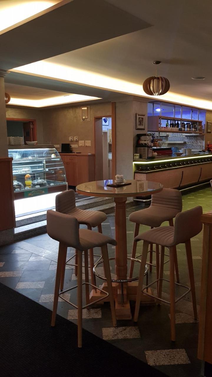 Hotel New Milenium Lukavac Екстериор снимка